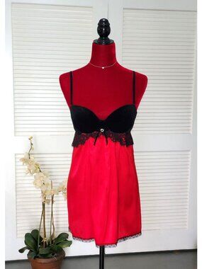 Ambrielle Babydoll  Red Satin Black Lace Velvet Cups Slip Size Medium 1374